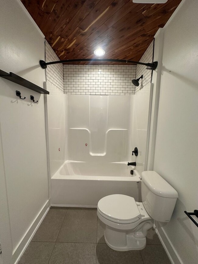 Building Photo - 238 E Ivybridge Dr