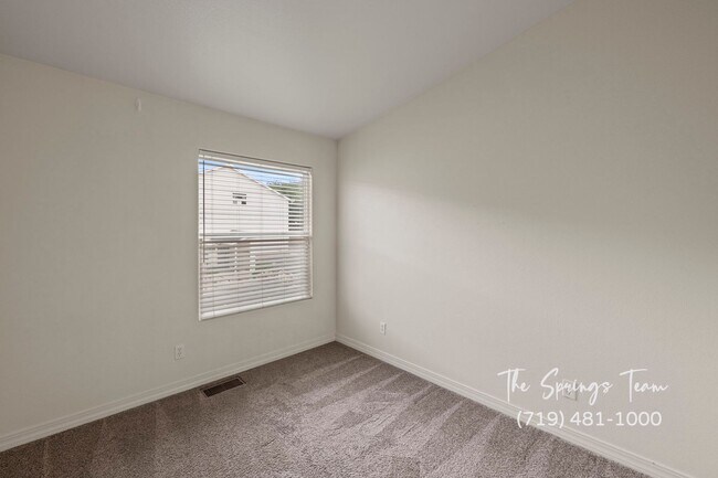 Building Photo - Pinnacle at Cheyenne Mountain Townhome wit...