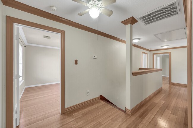 Building Photo - 10130 Woodico Dr