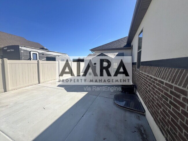 Building Photo - 1124 W 2850 S