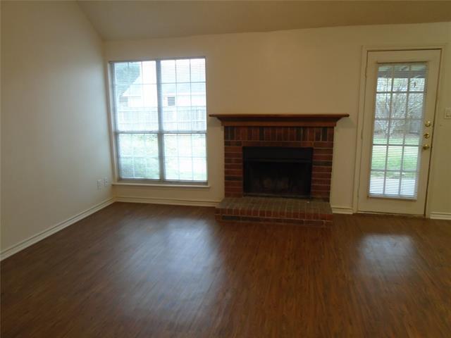 Building Photo - 320 Pebblebrook Ln