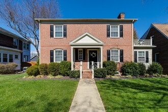 Building Photo - 4524 Fitzhugh Ave