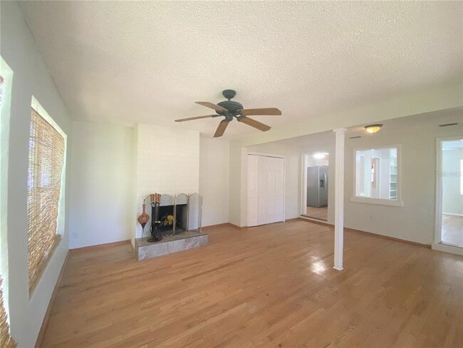 Building Photo - 8023 Country Club Rd N