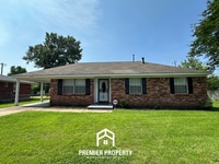 Building Photo - Charming 3BR/1.5BA Bartlett Area Home | All Hardwood Floors, Fireplace & Back Deck