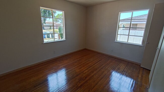 Building Photo - Newly Remodeled 4 Bed 3 Bath in Chula Vist...
