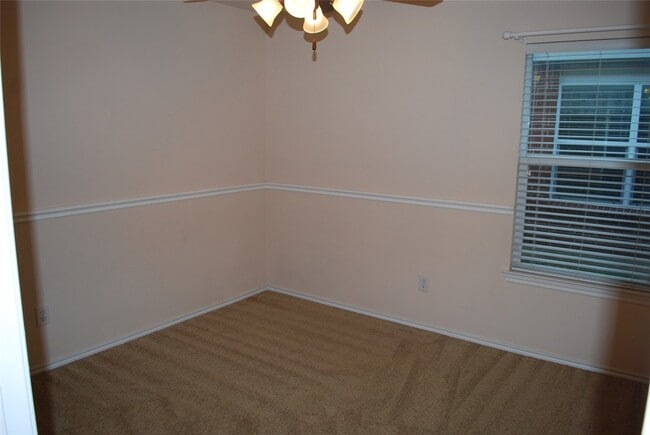 Building Photo - 4713 Fox Sedge Ln