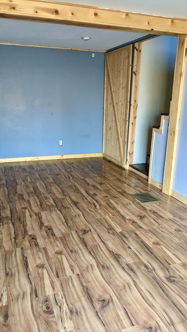 Building Photo - 16 Marion St