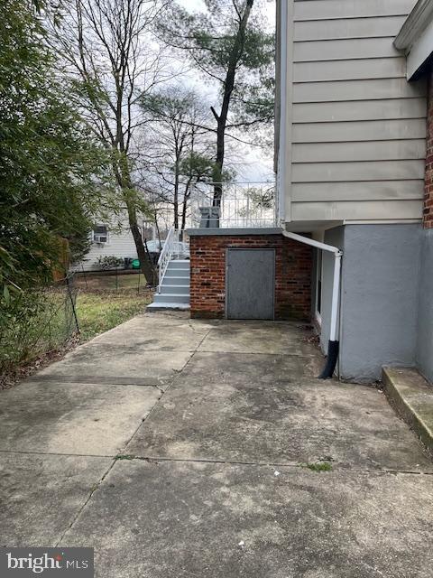 Building Photo - 7001 Blue Bird Ct