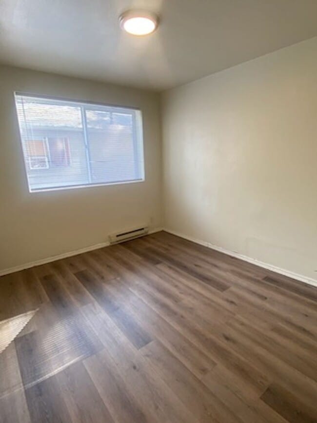 Building Photo - Fantastic 2-Bedroom, 1-Bath Apartment With W/D Hookups in Creswell!