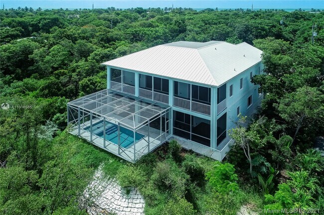 Building Photo - 2 Flamingo Hammock Rd