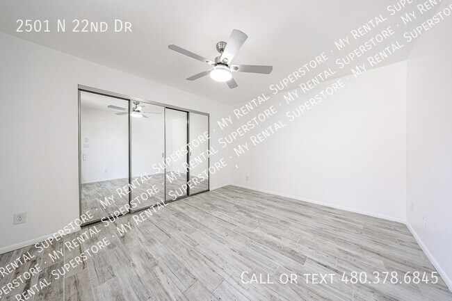 Building Photo - 2501 N 22nd Dr