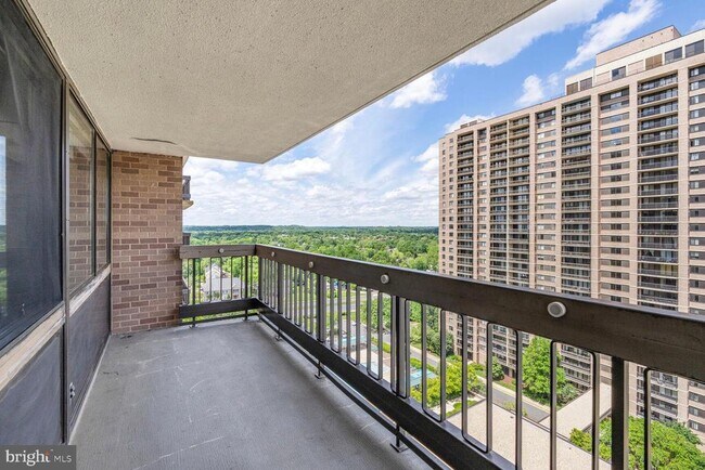 Building Photo - 5501 Seminary Rd