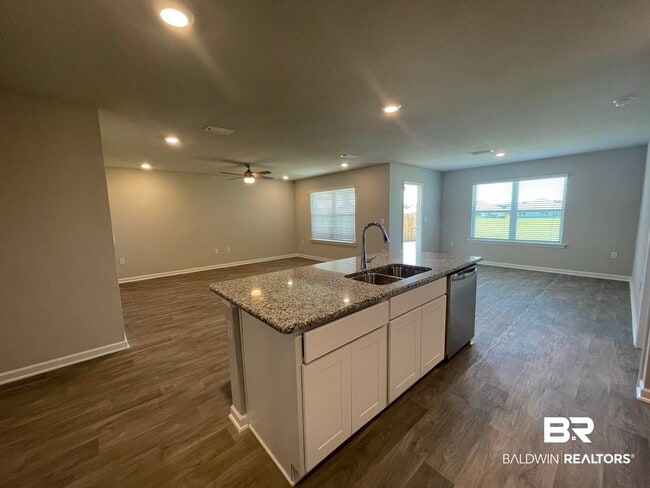 Building Photo - 23351 Shadowridge Dr