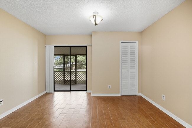 Building Photo - 843 Georgia Ave