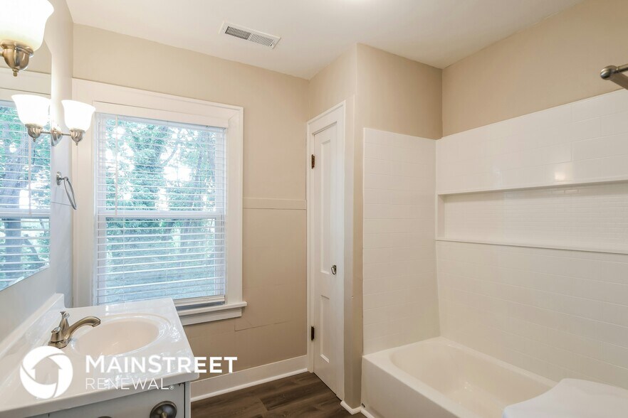 Building Photo - 224 Mississippi Ave