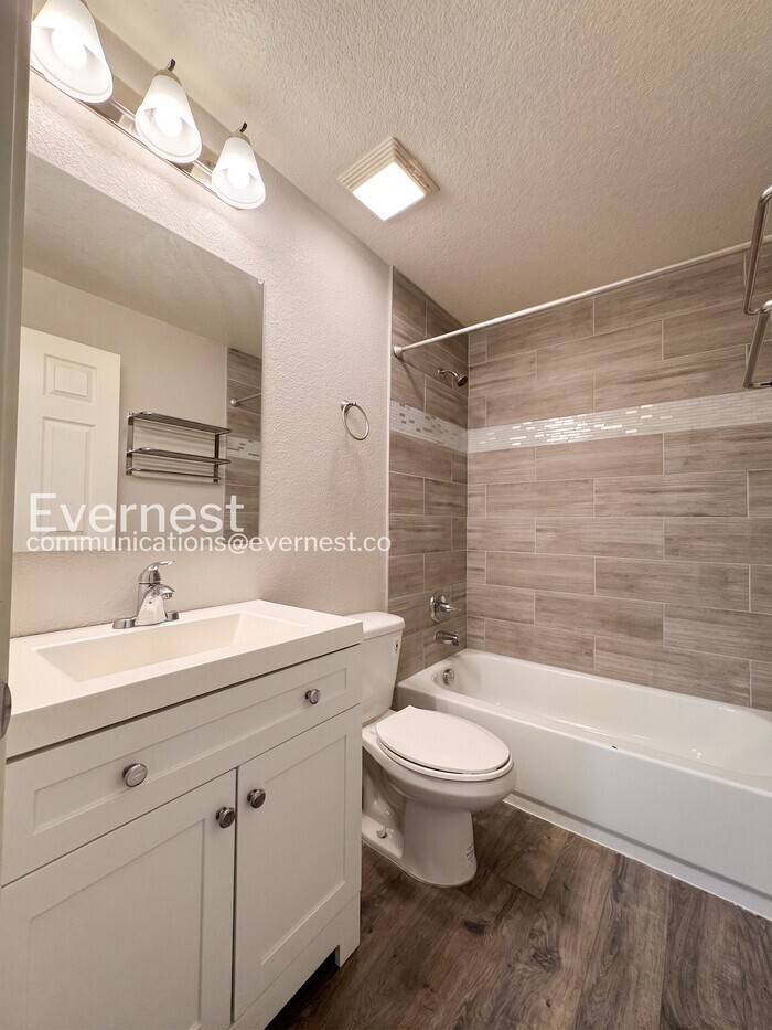 Building Photo - 18354 E Crestline Cir