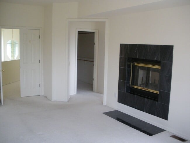 Building Photo - 18530 King Eider Ln