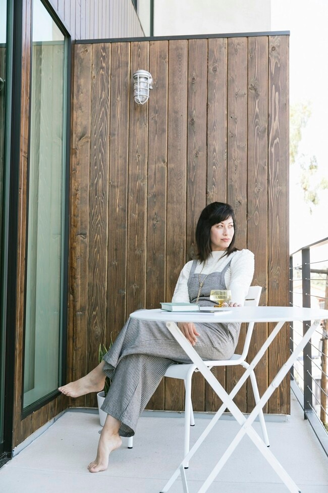 Building Photo - 3732 10th Ave