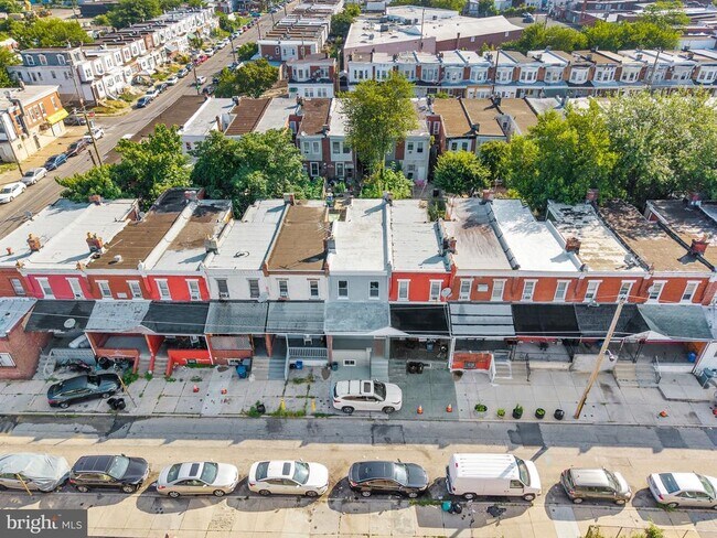 Building Photo - 2113 S Simpson St