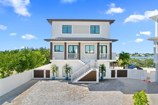 Building Photo - 247 Pescayo Ave