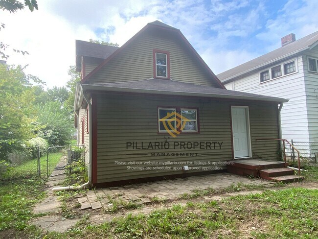 Building Photo - Close to Marion University, 3 Bedroom, 1.5...