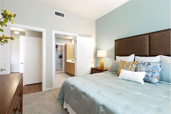 Building Photo - 4602 Mueller Blvd