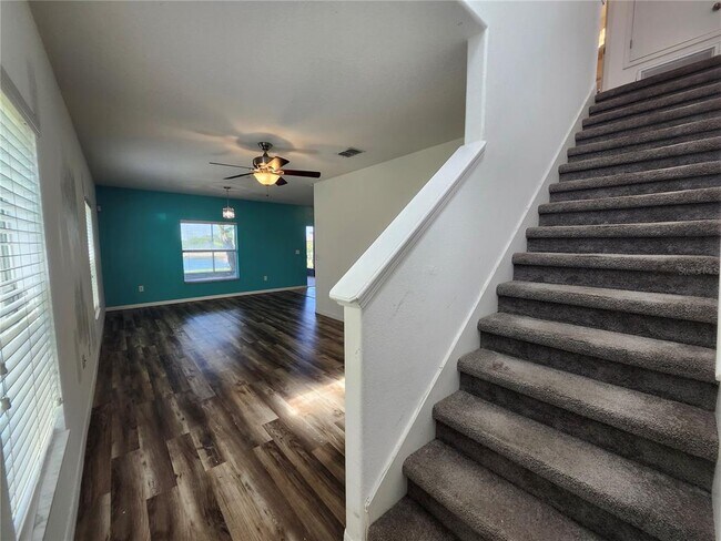 Building Photo - 949 Seminole Sky Dr