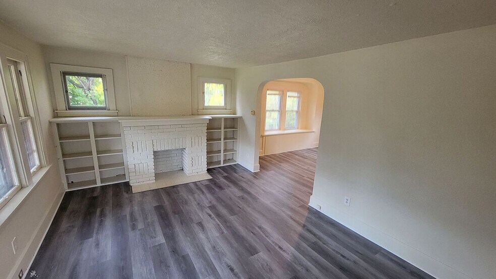 Building Photo - 955 Concord Ave