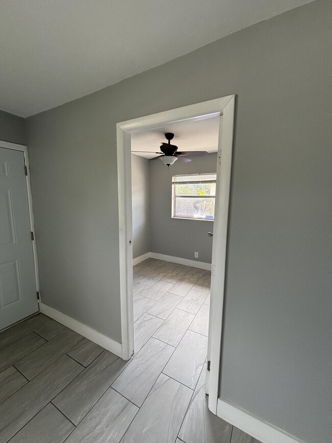 Building Photo - 7931 SW 10th Ct