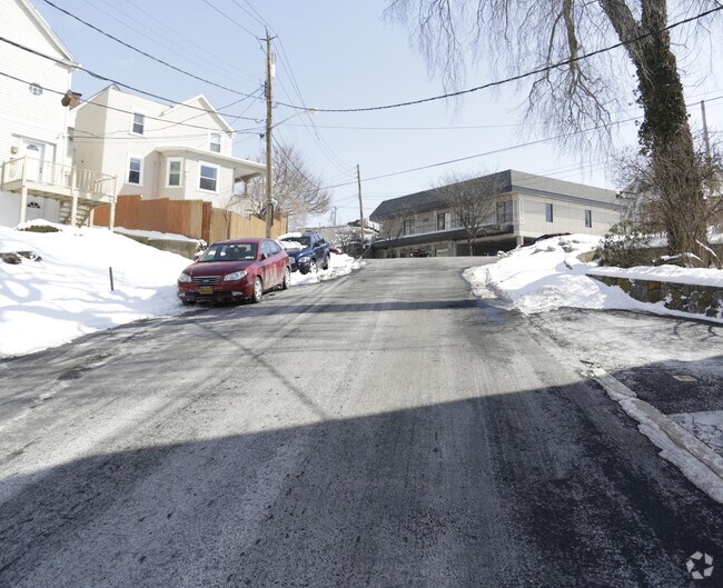 Sleepy Hollow 46 Jackson Ave Eastchester NY 10709 Apartment Finder