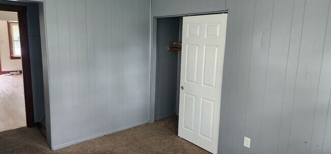 Building Photo - Lovely 3-Bedroom Florissant Home – Comfort...