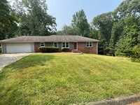 Building Photo - 2130 Sedalia Ct
