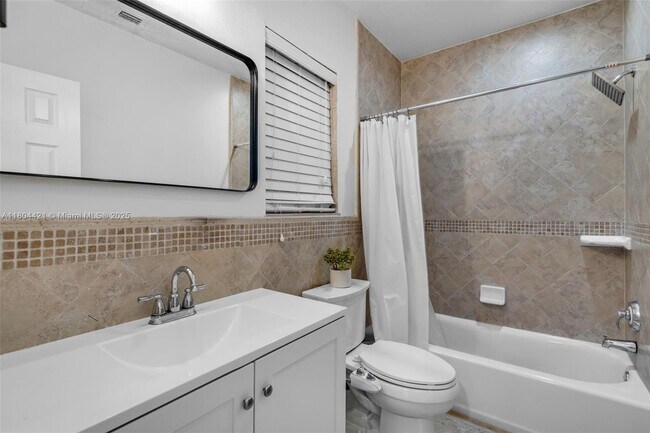 Building Photo - 15400 SW 84th Ave