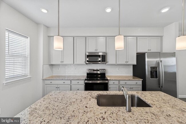 Building Photo - 63 Rolling Branch Dr