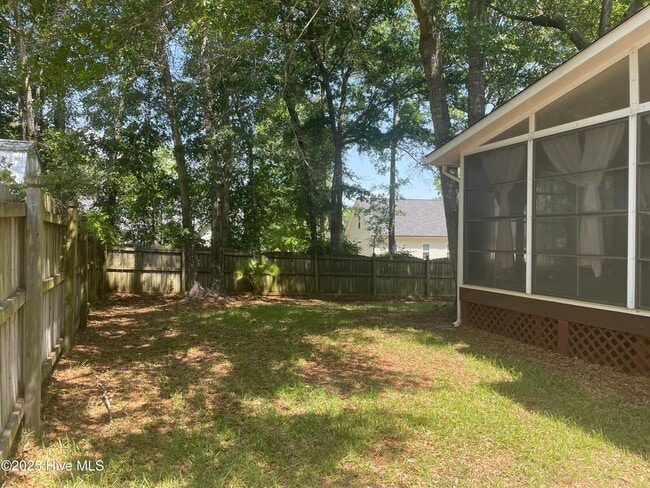 Building Photo - 151 Bayshore Dr