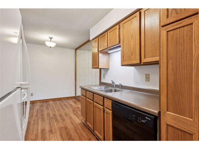 Building Photo - 4575 W 80th St Cir