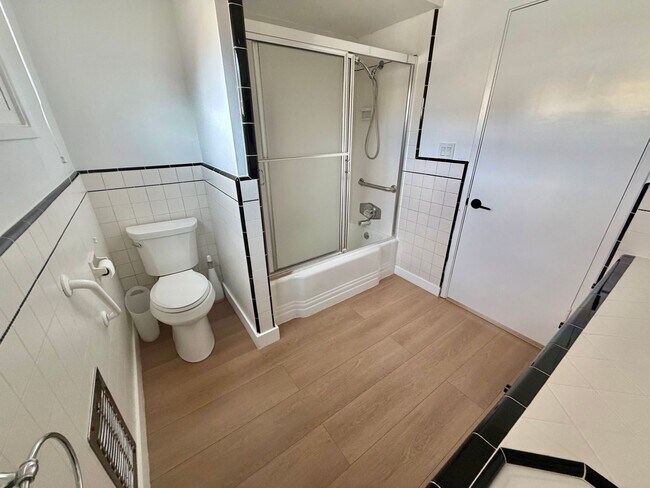 Building Photo - Recently Renovated 2BD Home in El Segundo with Large Backyard & 2-Car Garage