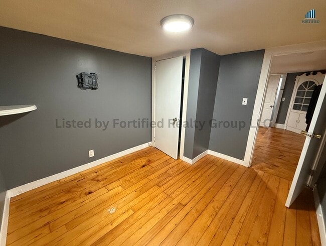 Building Photo - 949 Locust St