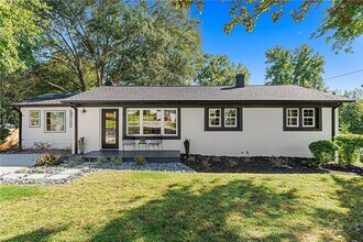 Building Photo - 710 Evelyn Dr