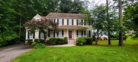Building Photo - Large traditional colonial in Chester with...