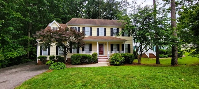 Primary Photo - Large traditional colonial in Chester with...