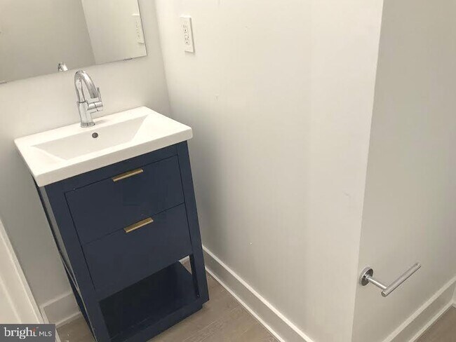 Building Photo - 2102 Kimball St