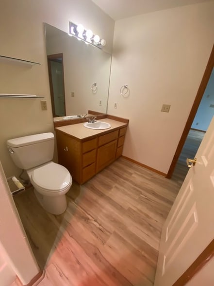 Building Photo - 180 NW Hwy 101