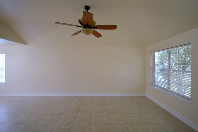 Building Photo - 8311 Kingsbridge Meadow Dr