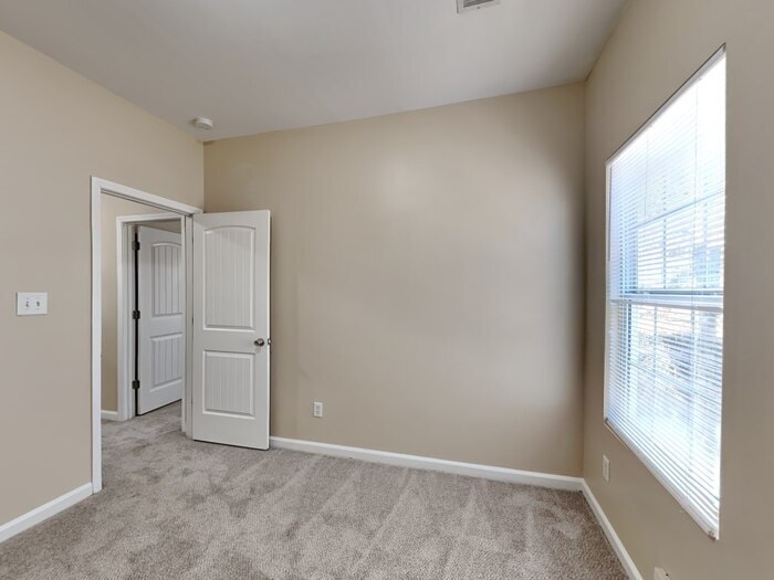 Building Photo - 608 Beaujolais Ct