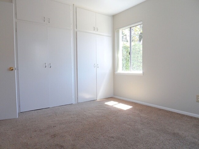 Building Photo - 3051-3053 Luna Ave