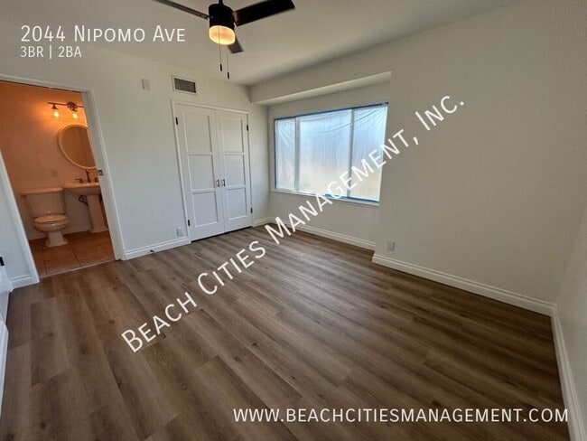Building Photo - 2044 Nipomo Ave