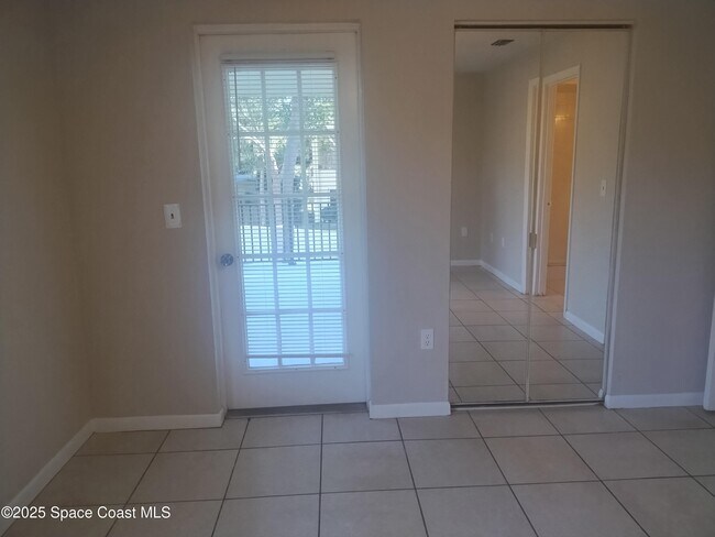 Building Photo - 200 International Dr