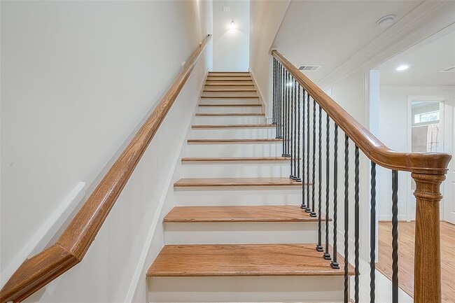 Building Photo - 1804 Haddon St