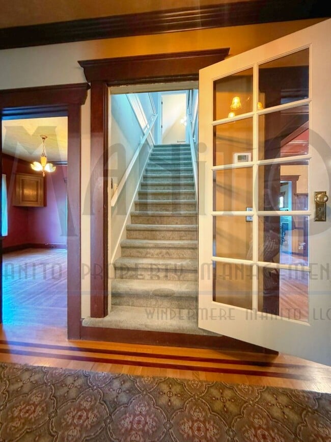 Building Photo - **COMING SOON** South Hill Swank